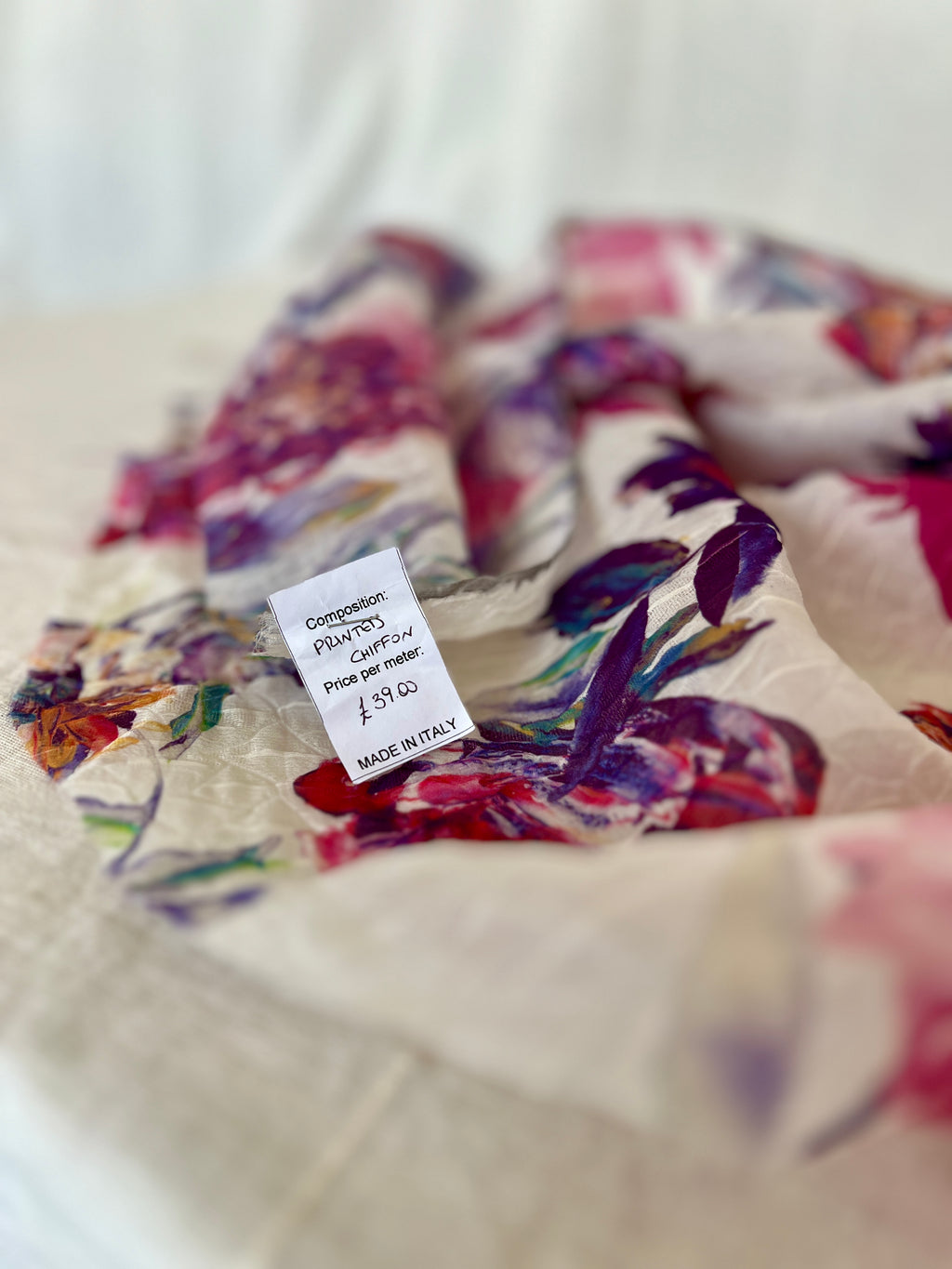 Floral Print Chiffon - Sheer Dressmaking Fabric- Made in Italy - 168 x 130 cm