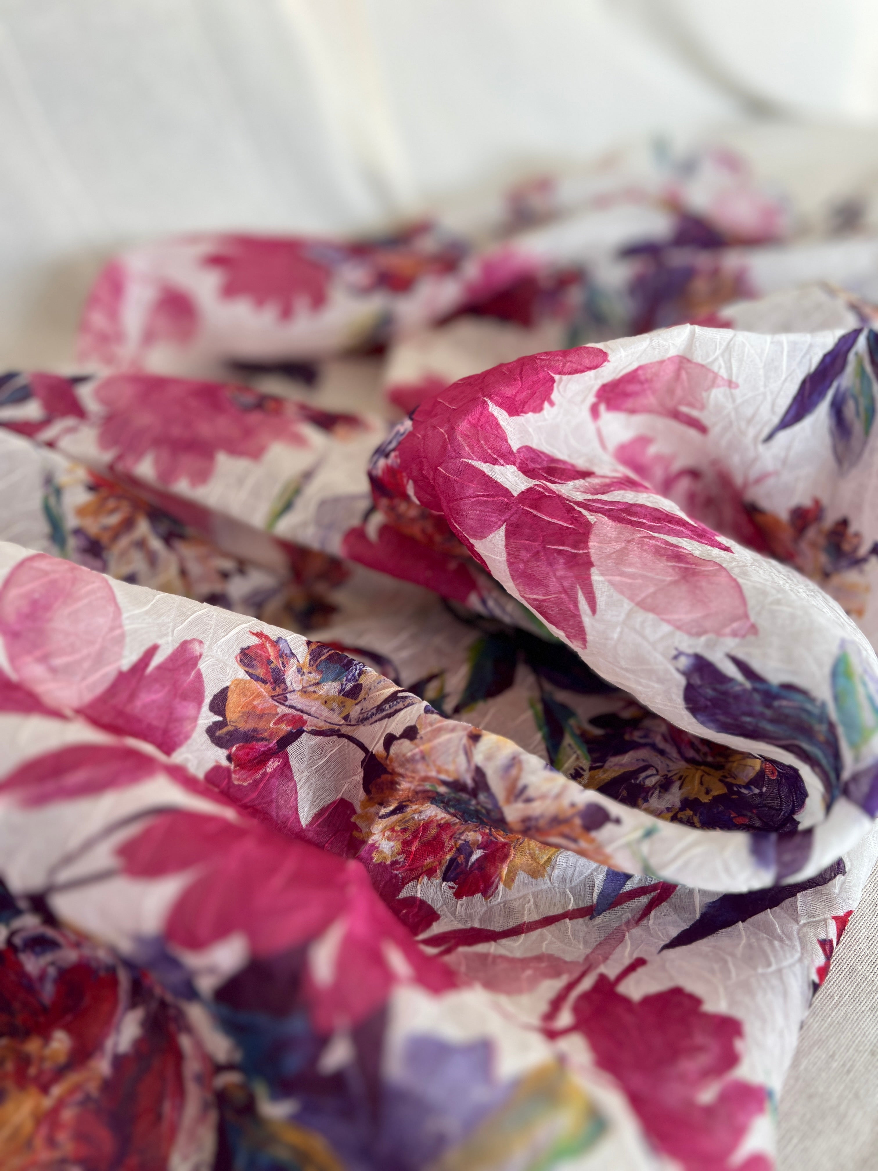Floral Print Chiffon - Sheer Dressmaking Fabric- Made in Italy - 168 x 130 cm