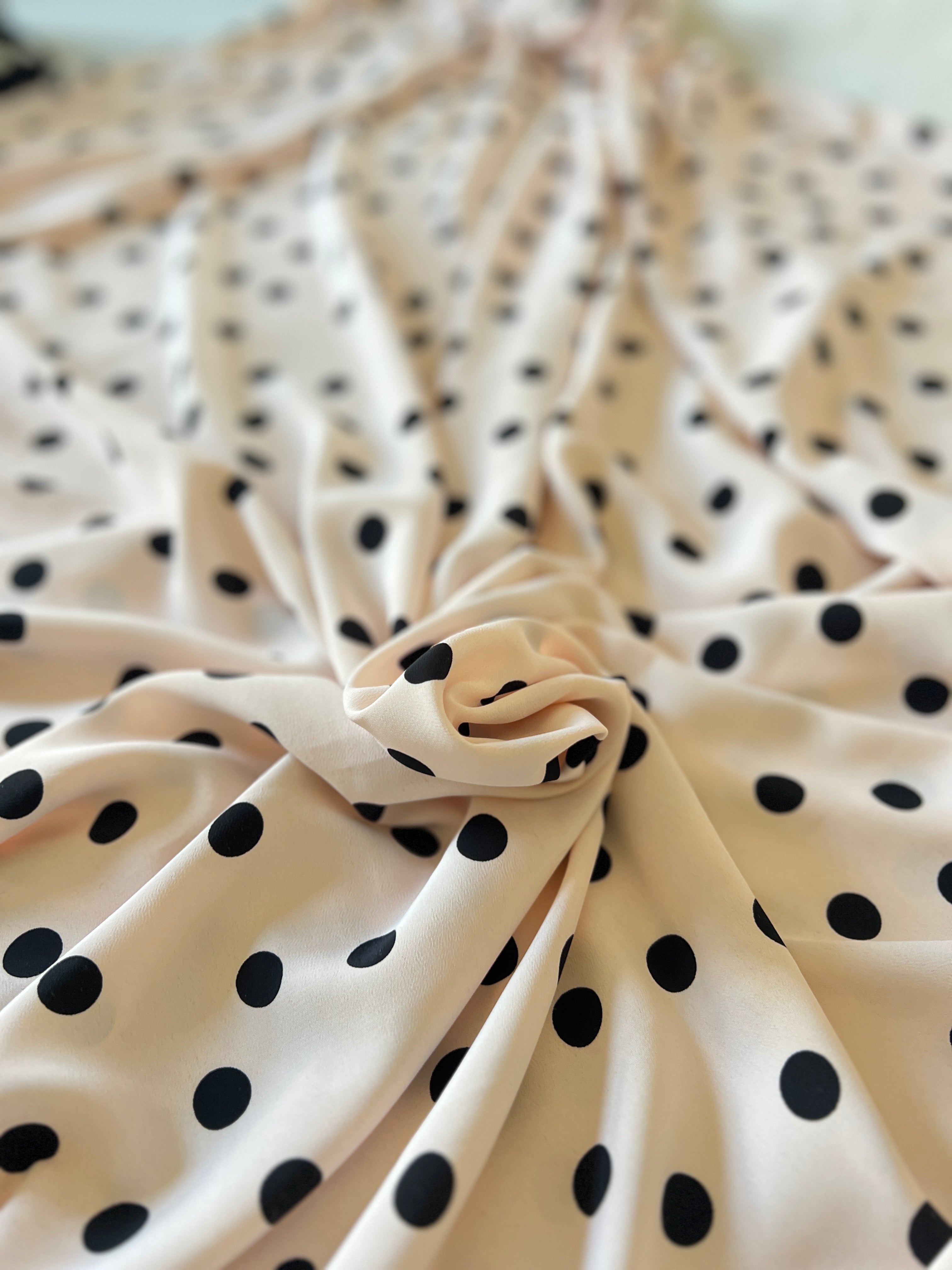 Large Dressmaking Bundle - Swans & Polka Dot Patterns - Viscose & Polyester - 8 Metres
