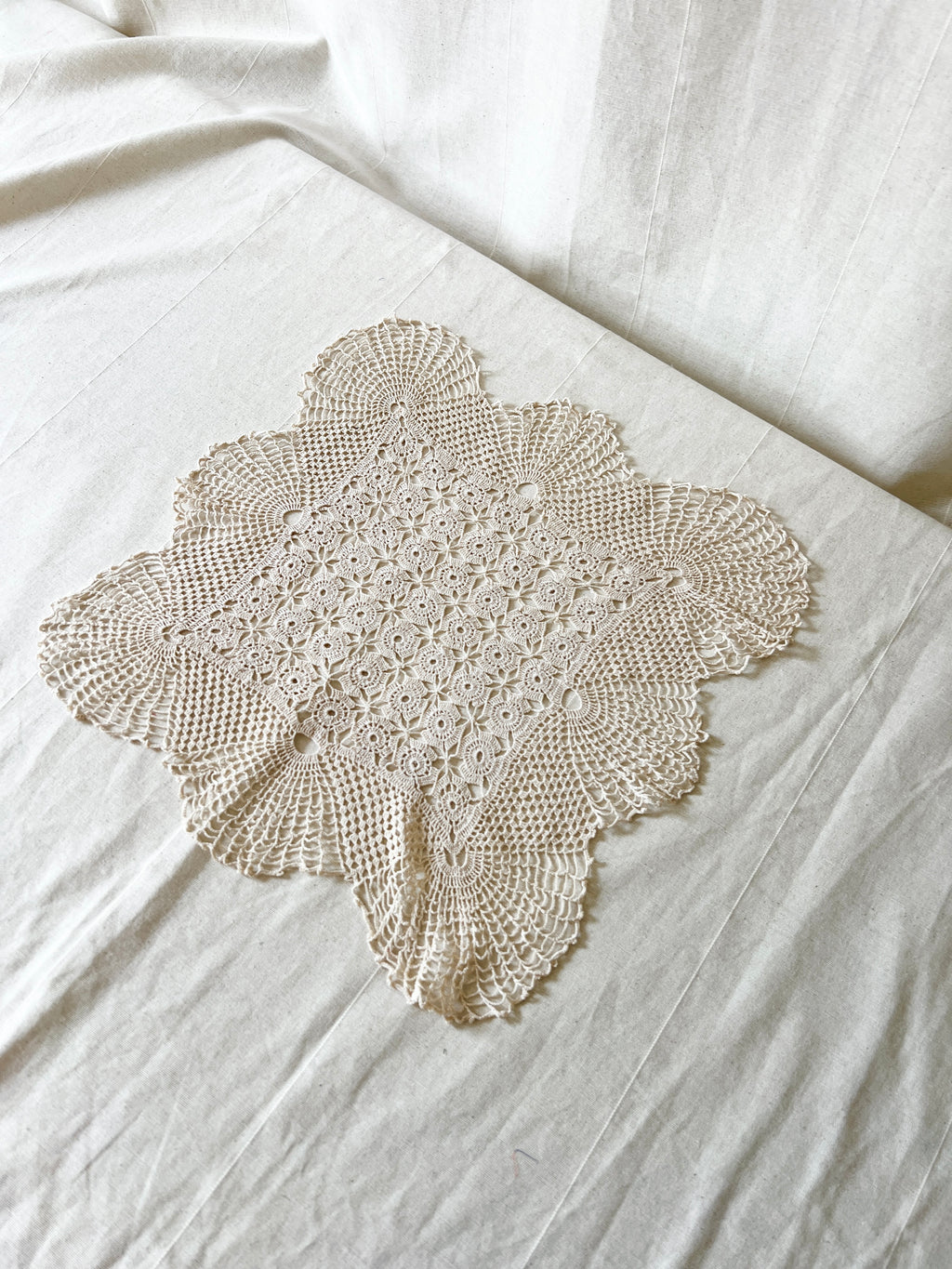 Vintage Handmade Crochet Bundle — Cotton Lace Doilies & Trims — 1970s/80s — 15 Pieces