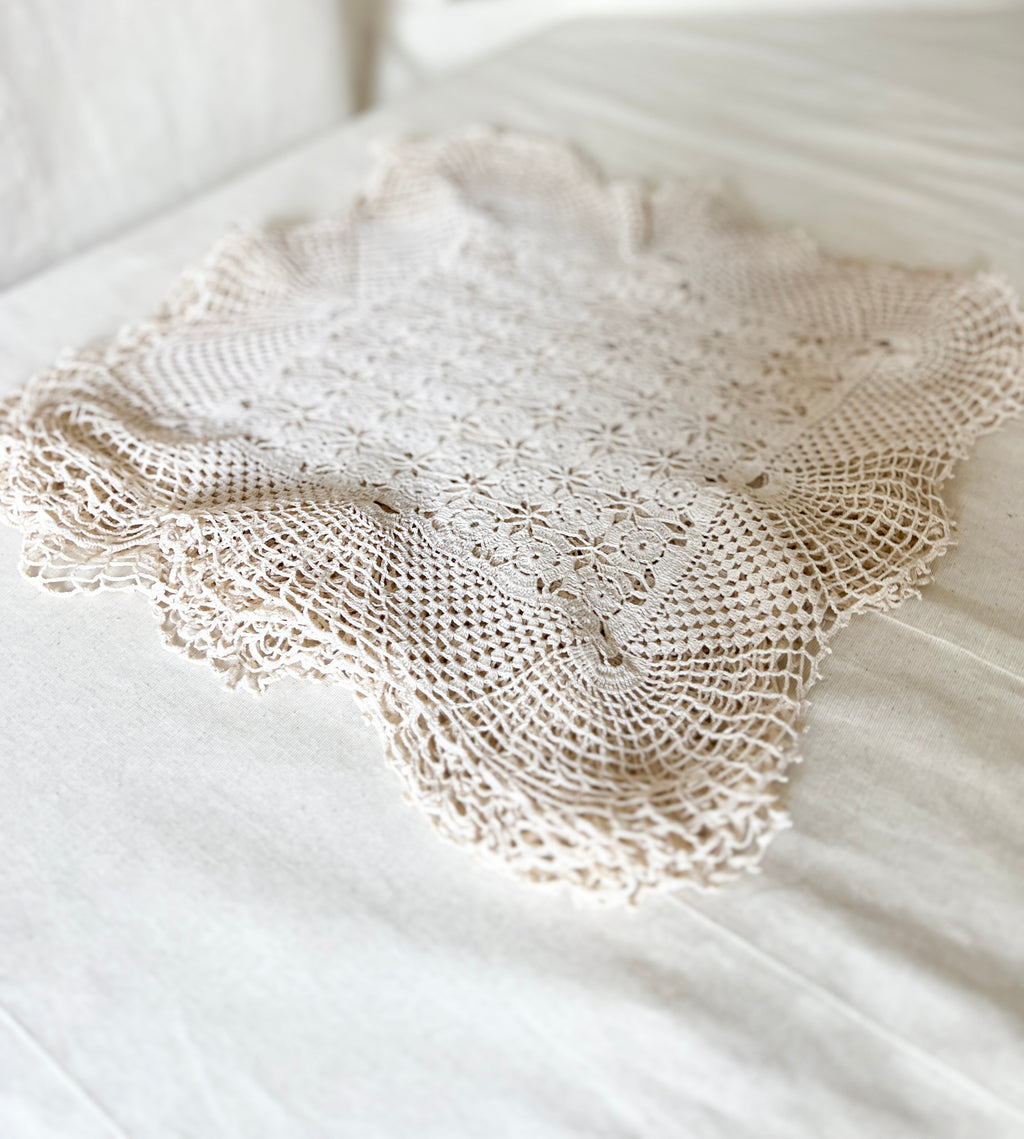 Vintage Handmade Crochet Bundle — Cotton Lace Doilies & Trims — 1970s/80s — 15 Pieces