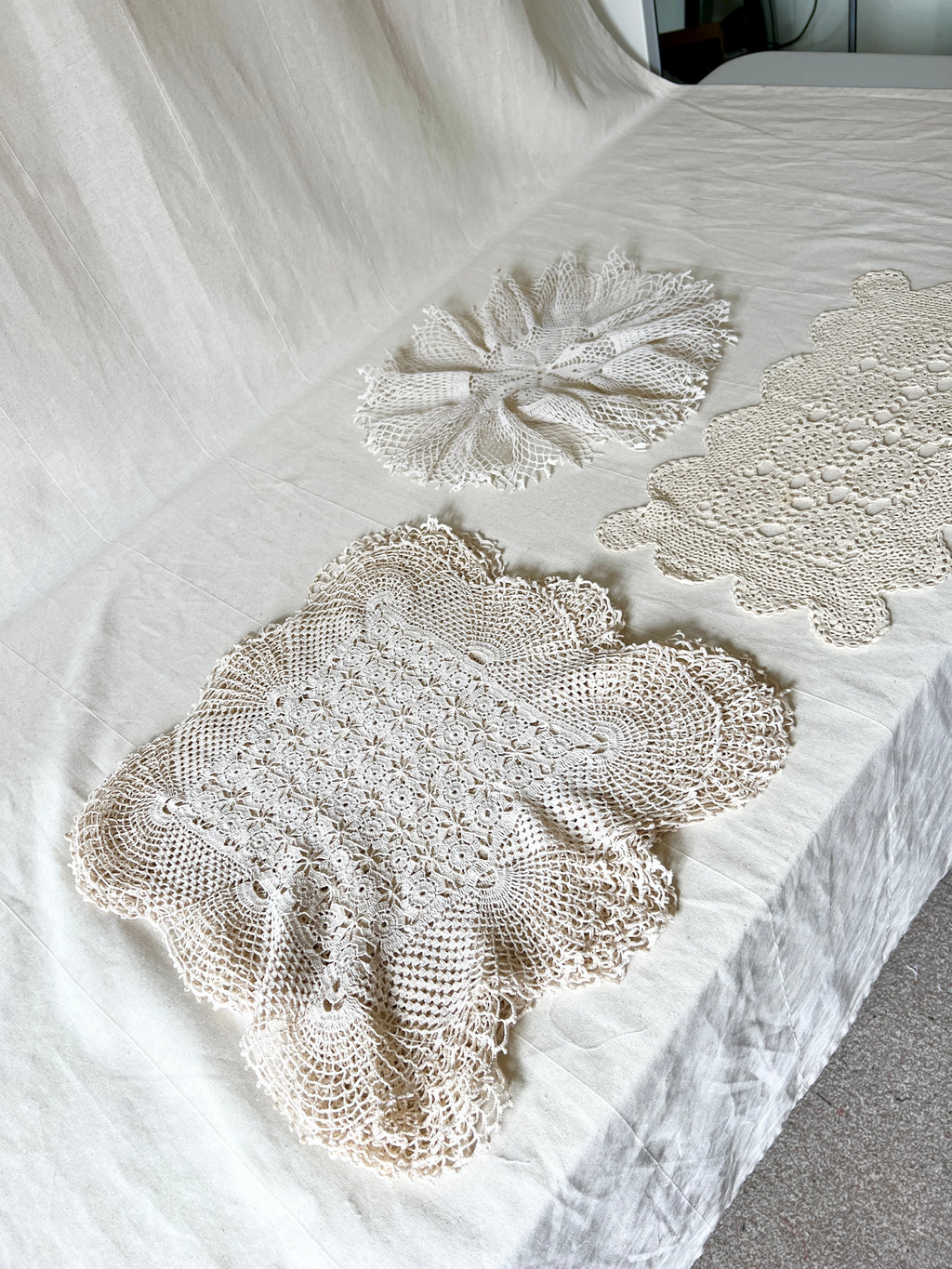 Vintage Handmade Crochet Bundle — Cotton Lace Doilies & Trims — 1970s/80s — 15 Pieces