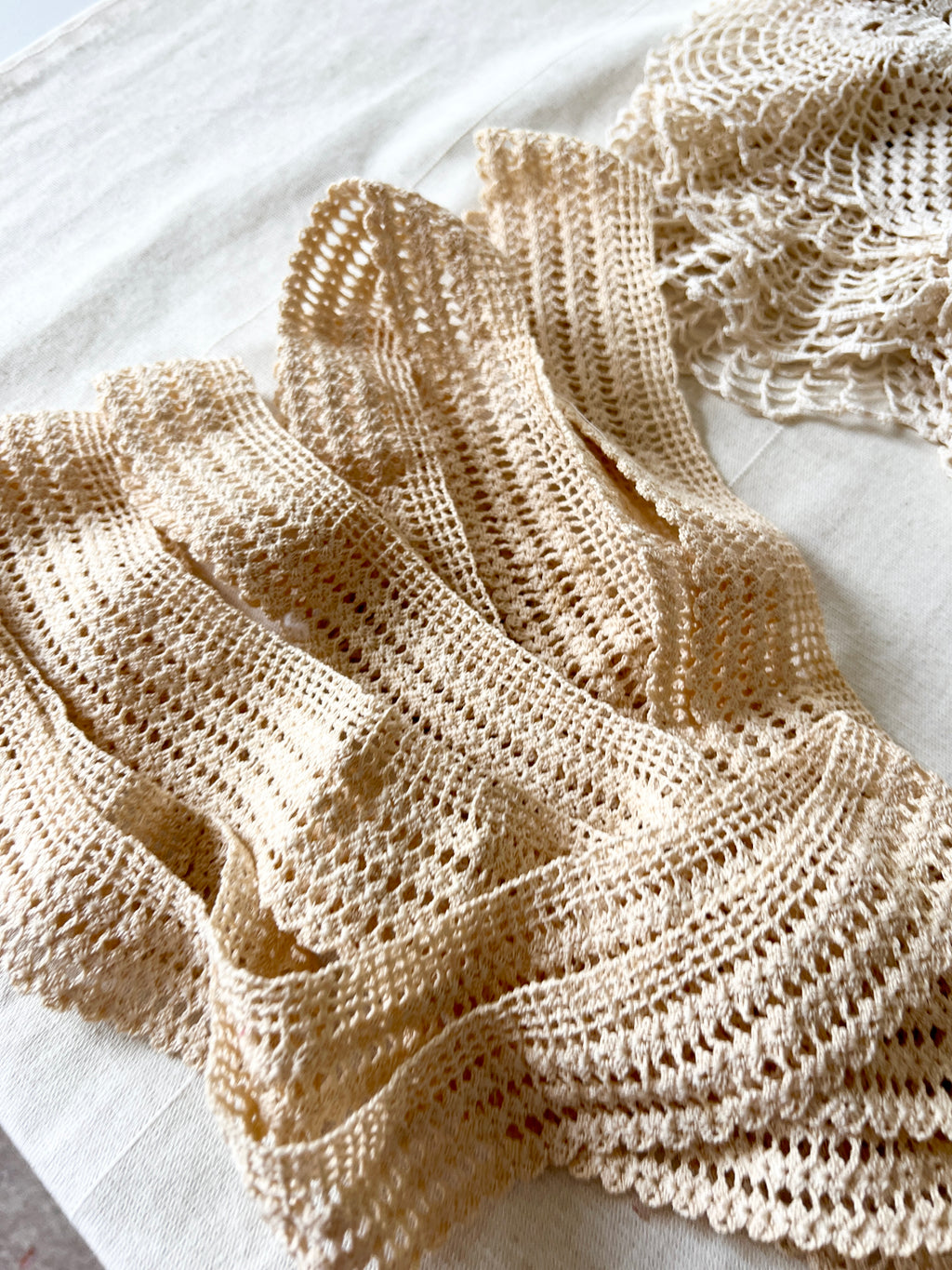 Vintage Handmade Crochet Bundle — Cotton Lace Doilies & Trims — 1970s/80s — 15 Pieces