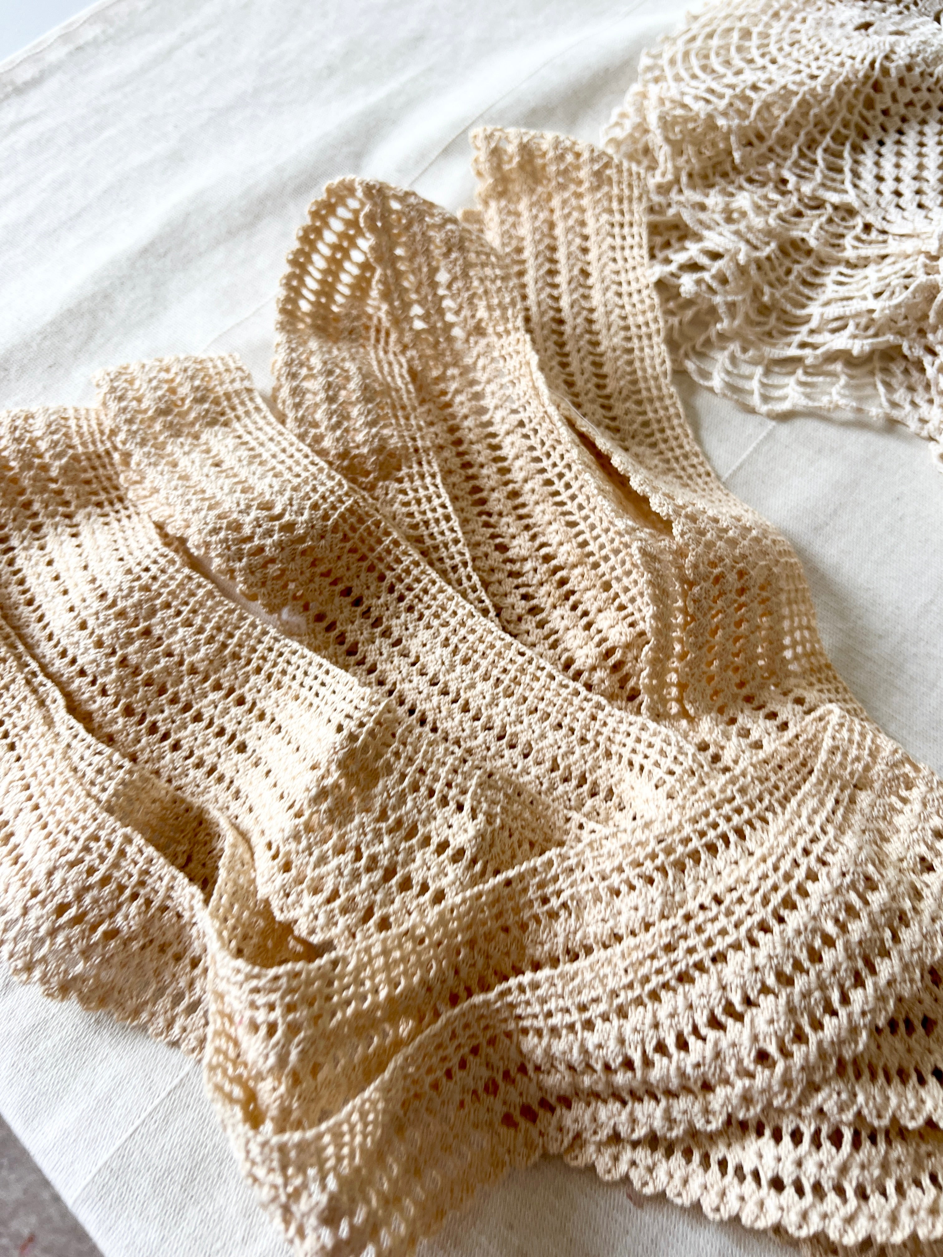 Vintage Handmade Crochet Bundle — Cotton Lace Doilies & Trims — 1970s/80s — 15 Pieces